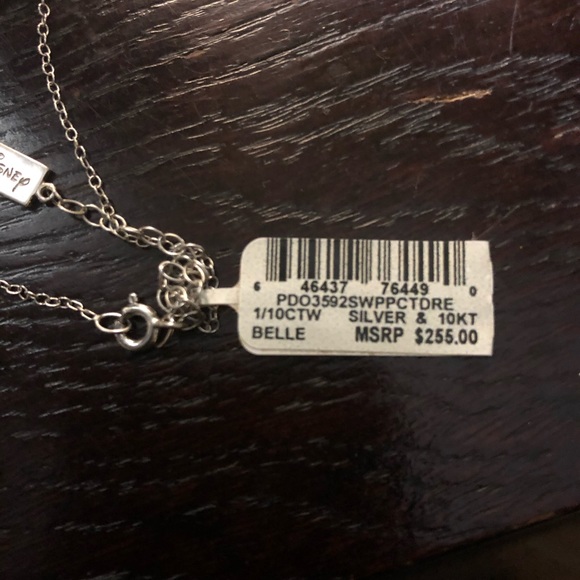 Disney enchanted heart & rose necklace - Picture 3 of 5